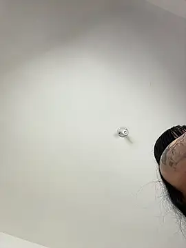 ALISSON_FOXXX1: онлайн-секс-чат