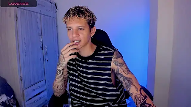 Онлайн чат XXX tylernova