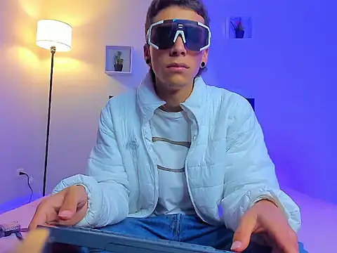 Noahh_Saky 现场XXX聊天