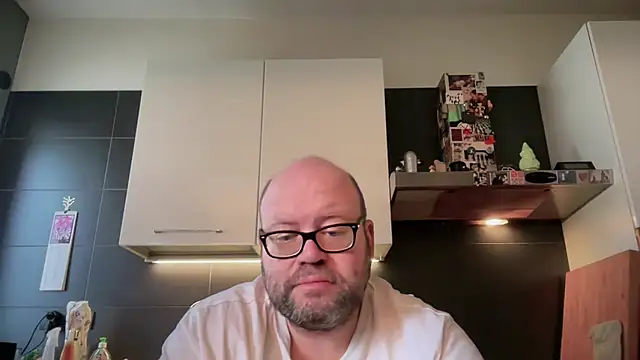 theitalianbear Webcam Show