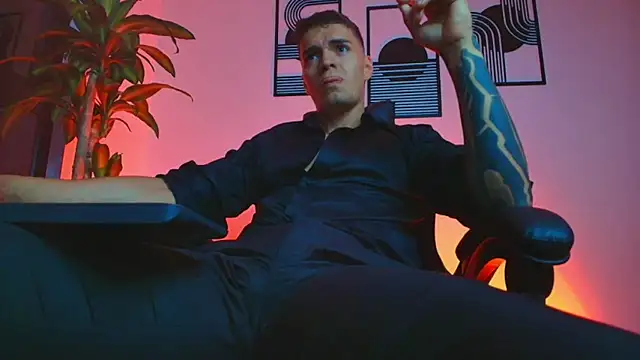 ALPHA_DOMINUS_ Show Webcam