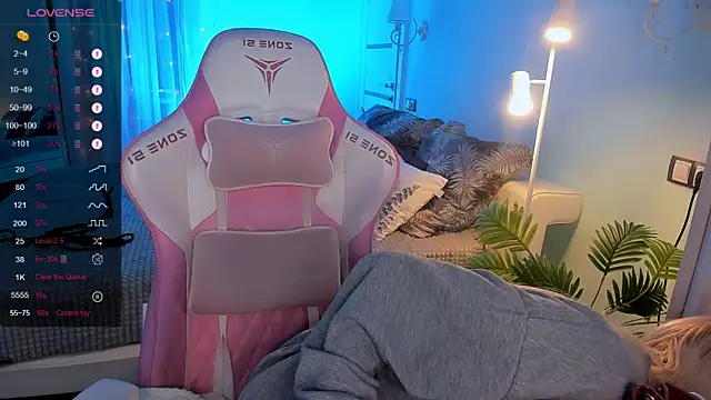 AnyaTaylor_ Live XXX-chat