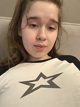 HornyGirlH লাইভ XXX চ্যাট