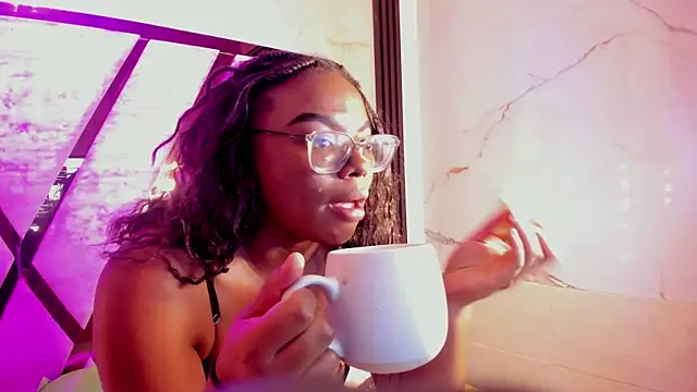 Chat XXX en directo de salem_rosee