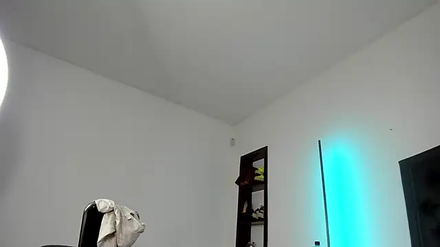 Scarlet_Hiit's Live XXX Chat