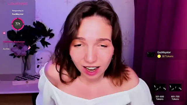 KindHazelHere_ Adlı Modelin Canlı XXX Sohbeti