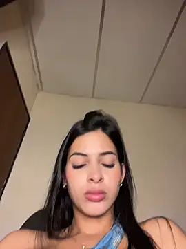 Chat XXX en directo de violetta-brown1