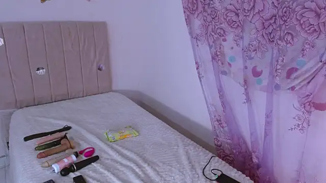 eithana_spicy লাইভ XXX চ্যাট