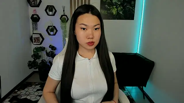 LunaPurrr Adlı Modelin Canlı XXX Sohbeti