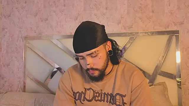 Chat +18 de Benny_and_Mark ao vivo