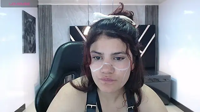 Scarlett_jhonson_ch লাইভ XXX চ্যাট