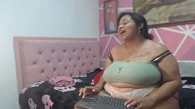 Doll_rihana 现场XXX聊天