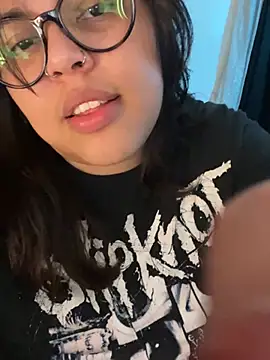 Czat XXX na żywo – miacanela_xo