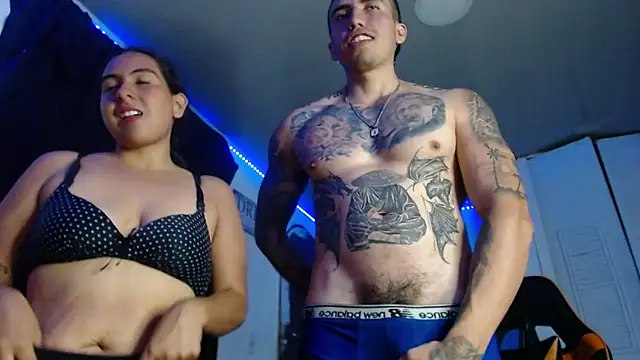 Онлайн чат XXX Adam_Hudsond