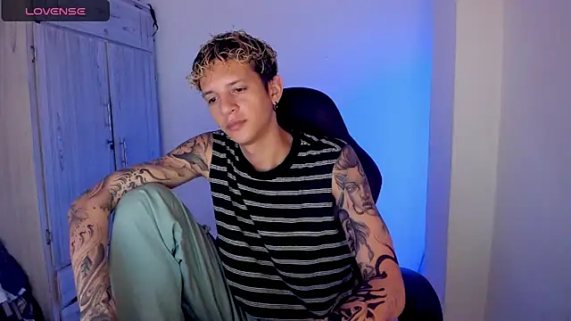 tylernova 现场XXX聊天