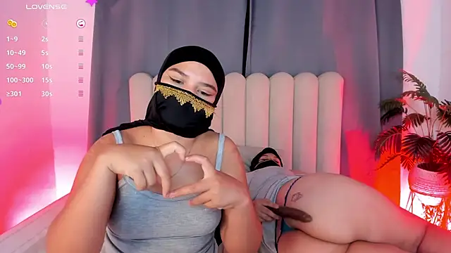 aziza_dalila02's Live XXX Chat