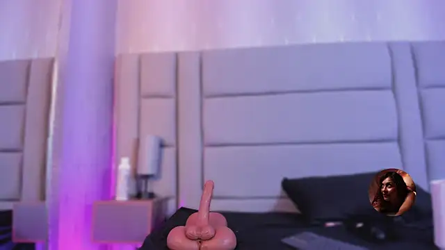 XXX chat uživo modela ninna_vinns