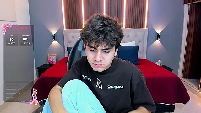 Tommy18__'s Live XXX Chat