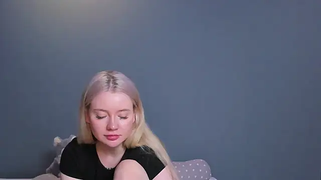 Lillie_Berry Live XXX Chat