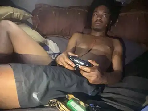 SlimeCrownzOut5: διαδικτυακό σόου στην κάμερα