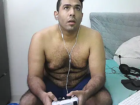AlphaLatinoBear's Webcam Show