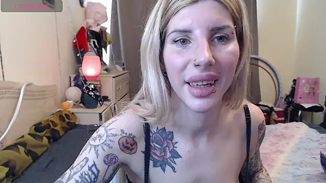 BLACKPeonyyのライブXXXチャット