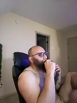 MastaWolfy's Live XXX Chat