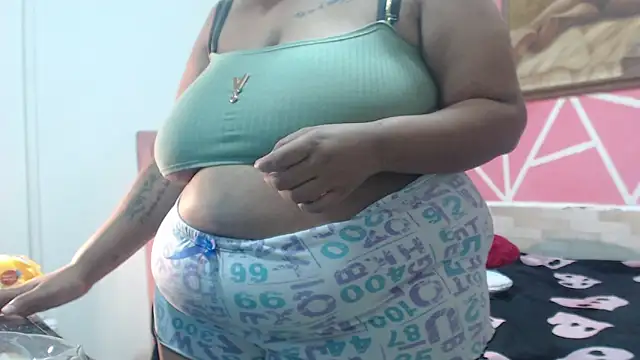 Doll_rihana's Live XXX Chat