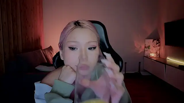 Živý XXX chat RileyMee