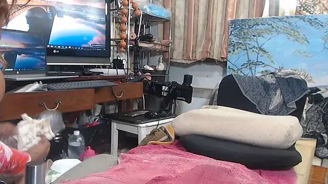 Jennytop: онлайн-секс-чат