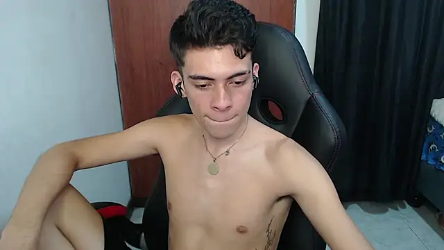 Hiso_kai Pertunjukan Webcam