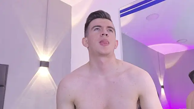 MikaelSlowのウェブカメラショー