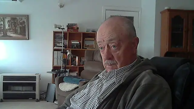 brnoxx: διαδικτυακό σόου στην κάμερα