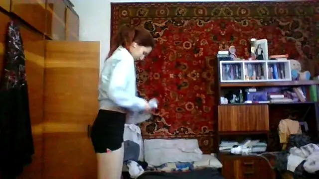 NickiKisinger Chat XXX live