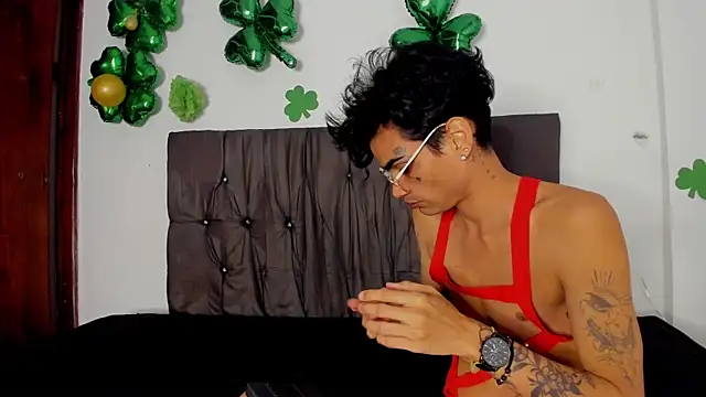 دردشة Gay_Red_Room الجنسية المباشرة