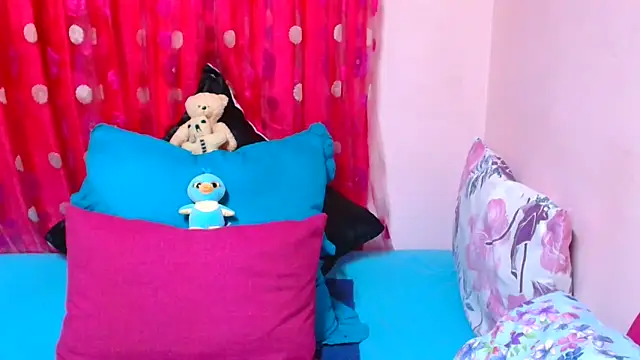 SLUTTYROXY 即時 XXX 聊天