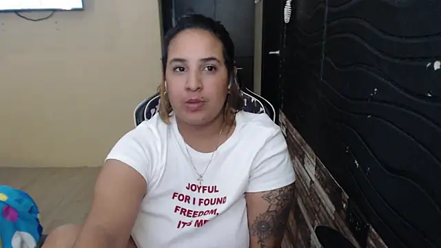 KathyHardcore69 Chat XXX in diretta