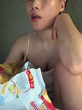 Ly-ny লাইভ XXX চ্যাট