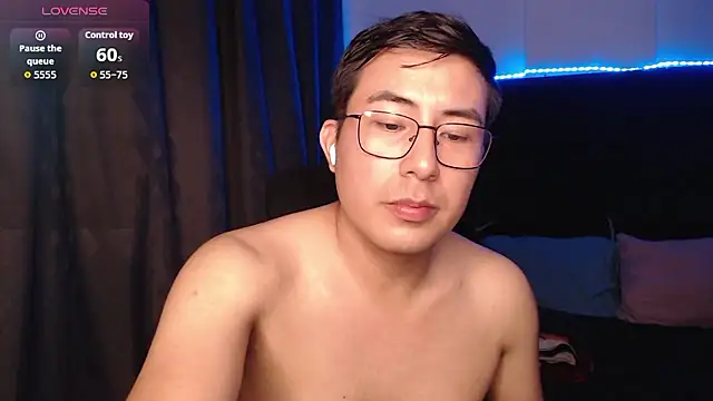 andrewmhilton_'s Live XXX Chat