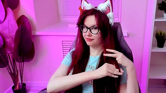 CarolGiggly: онлайн-секс-чат