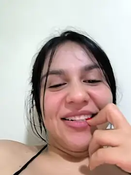 Daniela-roseen Live XXX chat