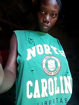 holygrail001: διαδικτυακό σόου στην κάμερα