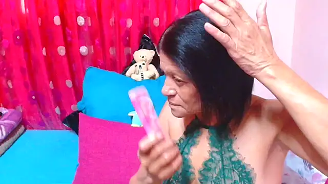 SLUTTYROXY Adlı Modelin Canlı XXX Sohbeti