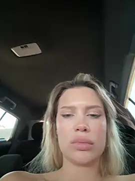 Girl-Mia Show Webcam