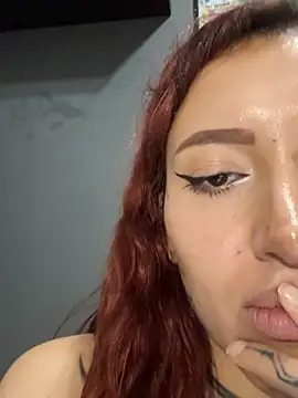 Selena_Rouge1 webcam show