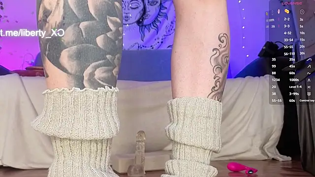 Chatroom XXX en direct de VivienneWest