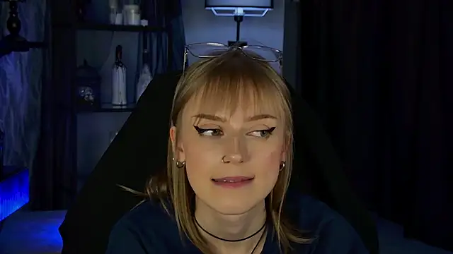 KiraMontoya 现场XXX聊天