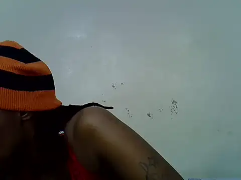 Rasta_tattooed live XXX chat