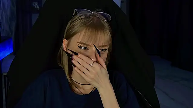 Chat +18 de KiraMontoya ao vivo