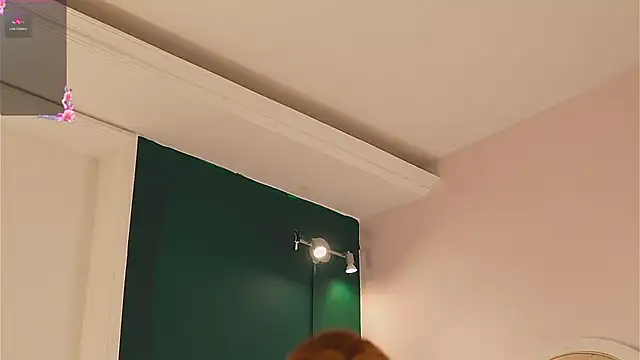 caroline_adams_'s Live XXX Chat